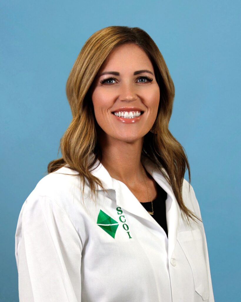 Headshot of Melanie Hemingway FNP-C